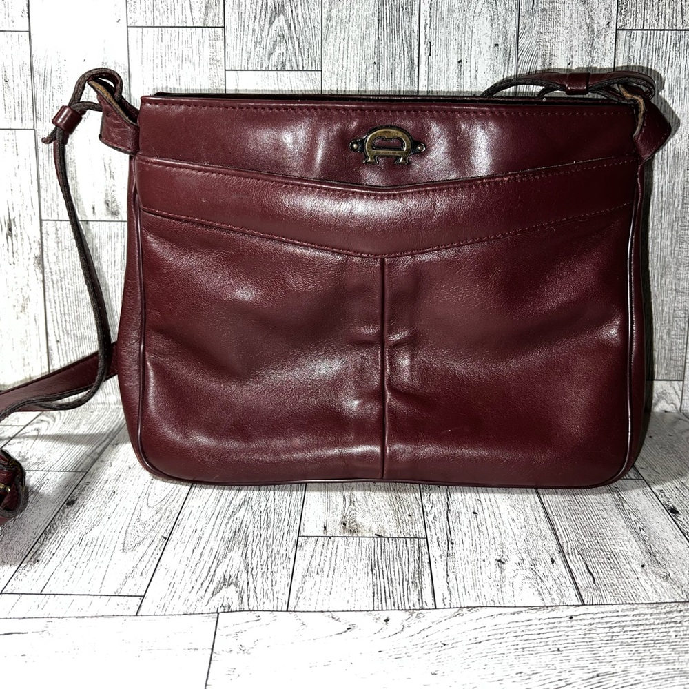 Vintage Aigner purse in EUC